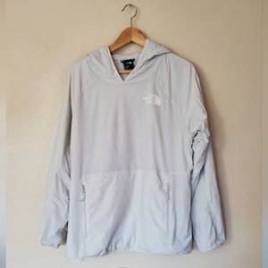 The North Face Men's Active Trail Mesh Lined Pullover Hoodie in Tin Light Grey